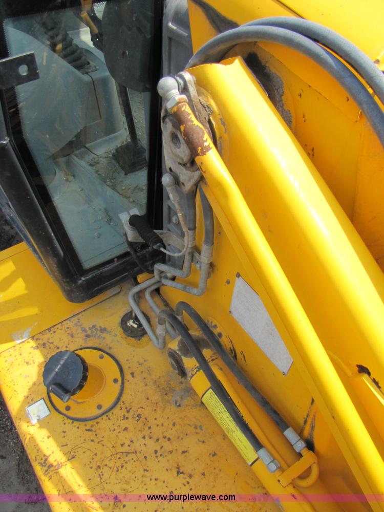 image for item 3064 JCB 214E backhoe