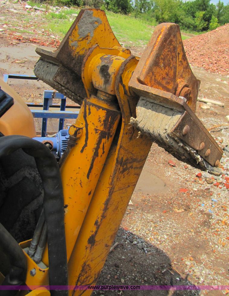 image for item 3064 JCB 214E backhoe