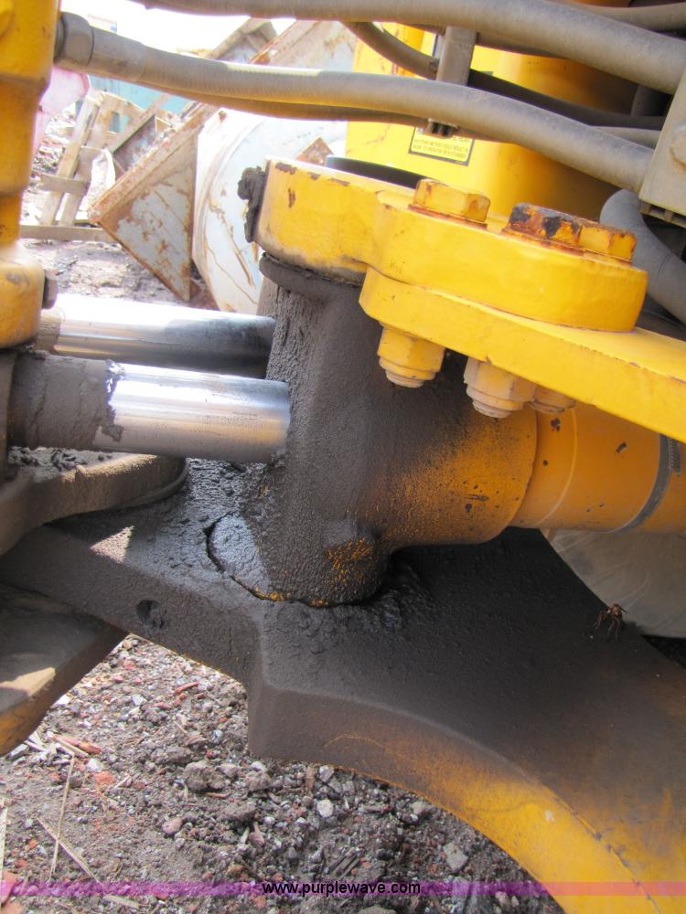 image for item 3064 JCB 214E backhoe