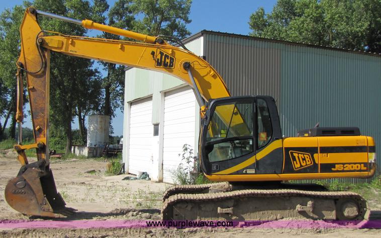 image for item 3574 1999 JCB JS200L excavator