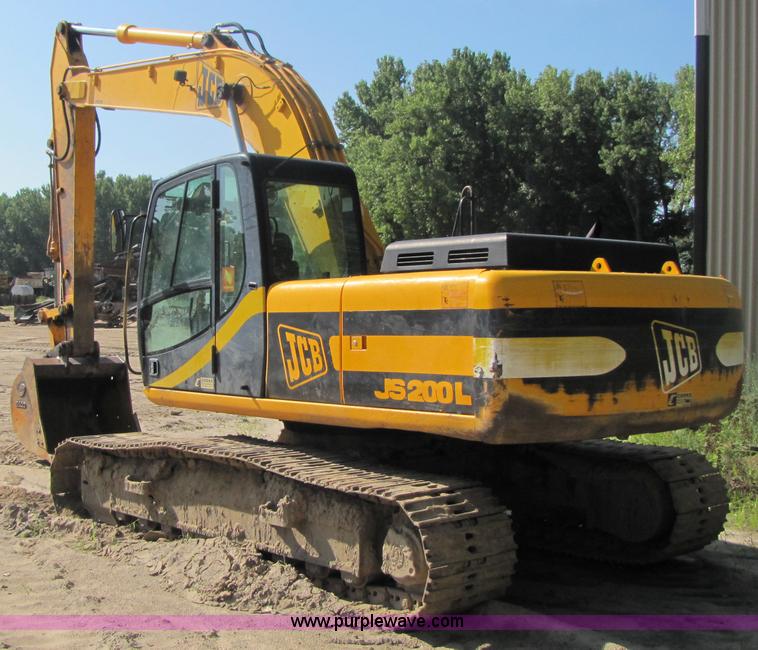 image for item 3574 1999 JCB JS200L excavator