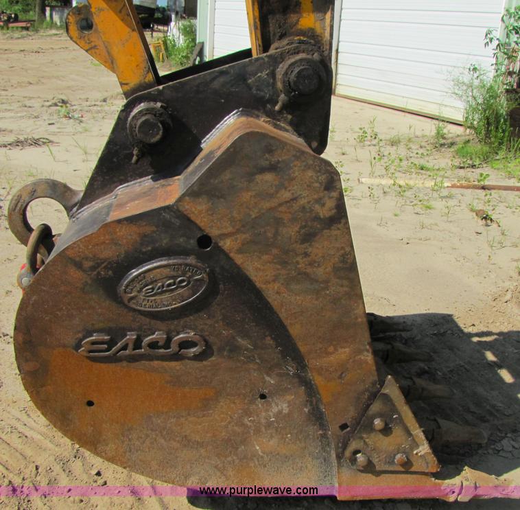 image for item 3574 1999 JCB JS200L excavator