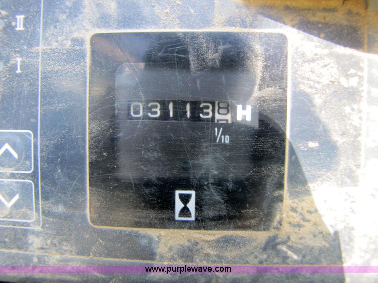 image for item 3574 1999 JCB JS200L excavator