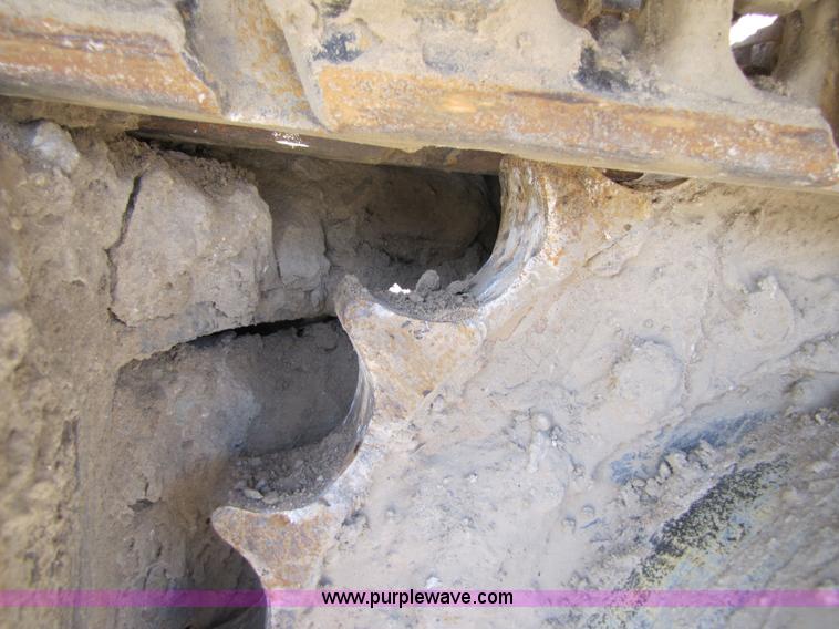 image for item 3574 1999 JCB JS200L excavator