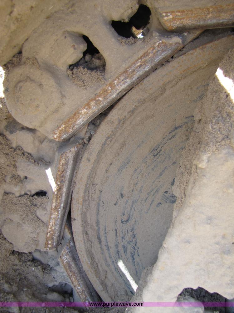 image for item 3574 1999 JCB JS200L excavator