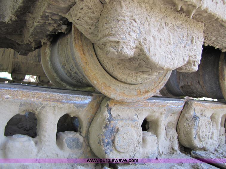 image for item 3574 1999 JCB JS200L excavator