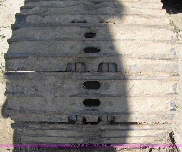 image for item 3574 1999 JCB JS200L excavator