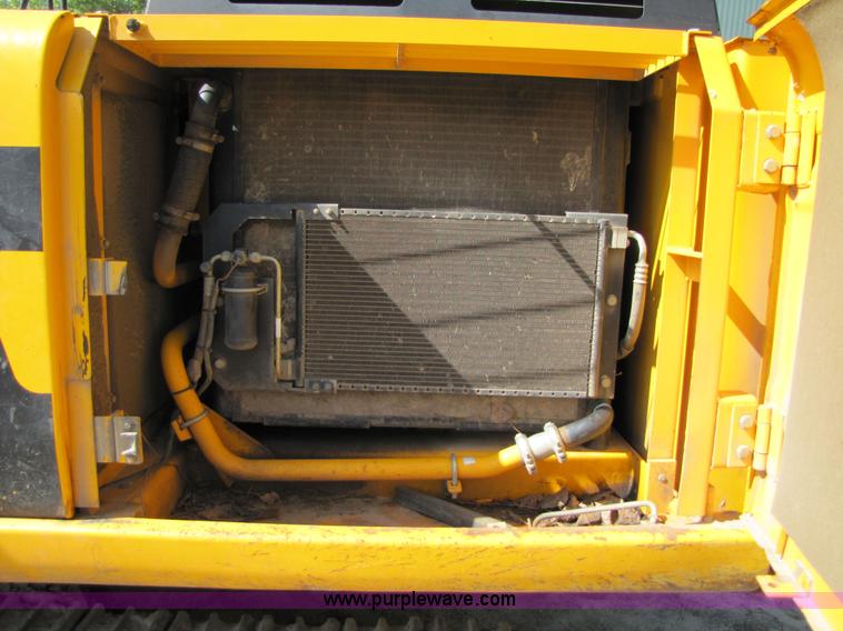 image for item 3574 1999 JCB JS200L excavator