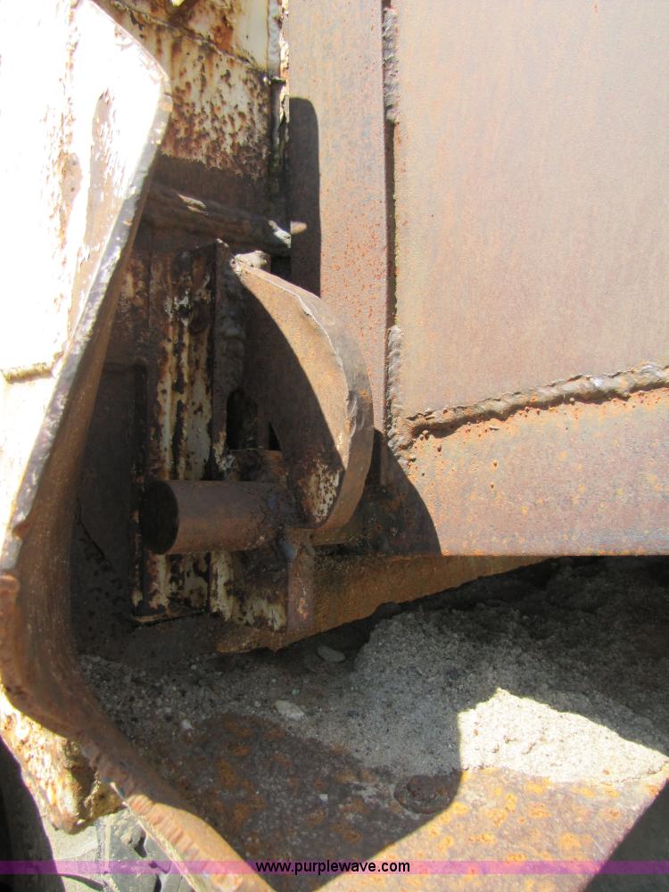 image for item 3577 1969 10-ton Army Truck 6x6 dump truck