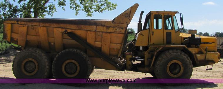image for item 3579 Bell B40 6X6 dump truck