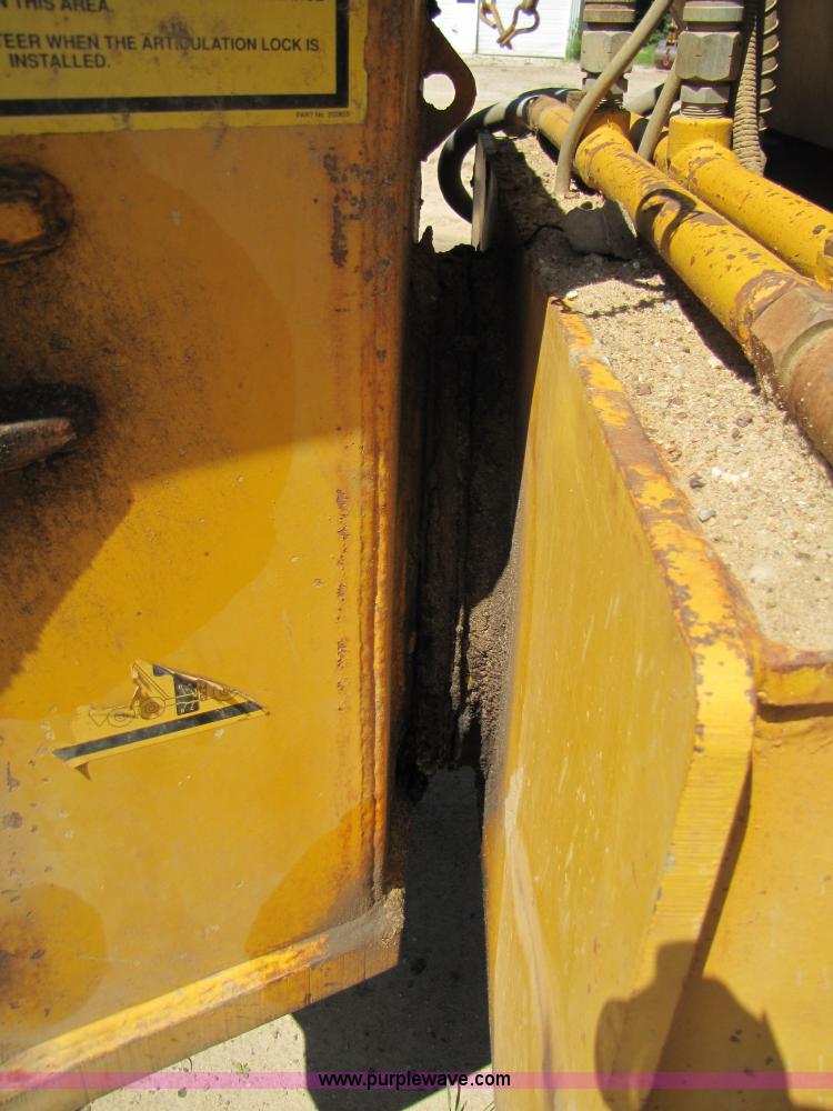 image for item 3579 Bell B40 6X6 dump truck