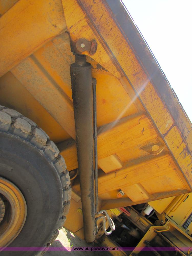 image for item 3579 Bell B40 6X6 dump truck