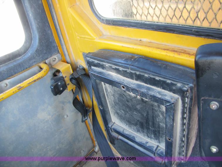 image for item 3579 Bell B40 6X6 dump truck