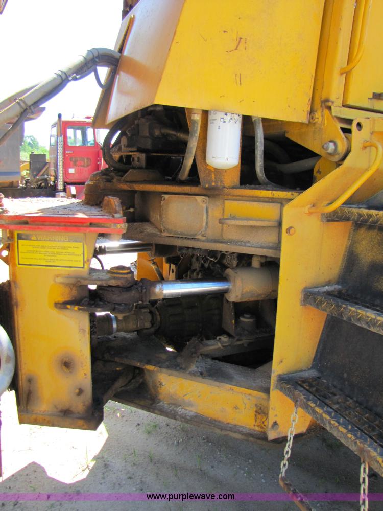image for item 3579 Bell B40 6X6 dump truck