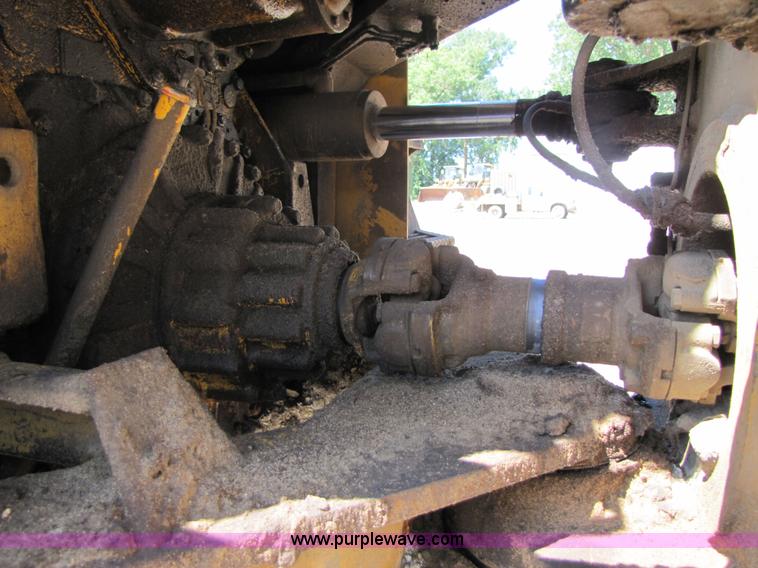 image for item 3579 Bell B40 6X6 dump truck