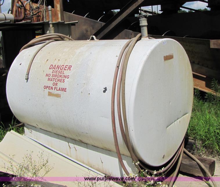 image for item 3595 500 gallon fuel tank