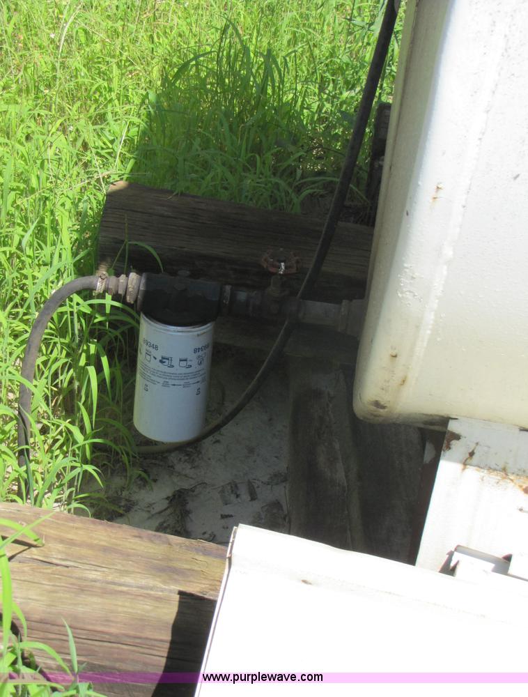 image for item 3595 500 gallon fuel tank