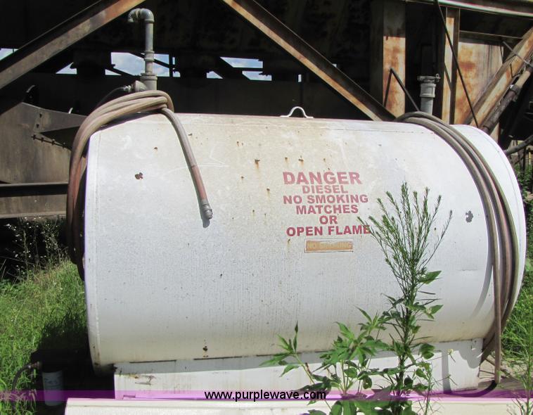 image for item 3595 500 gallon fuel tank