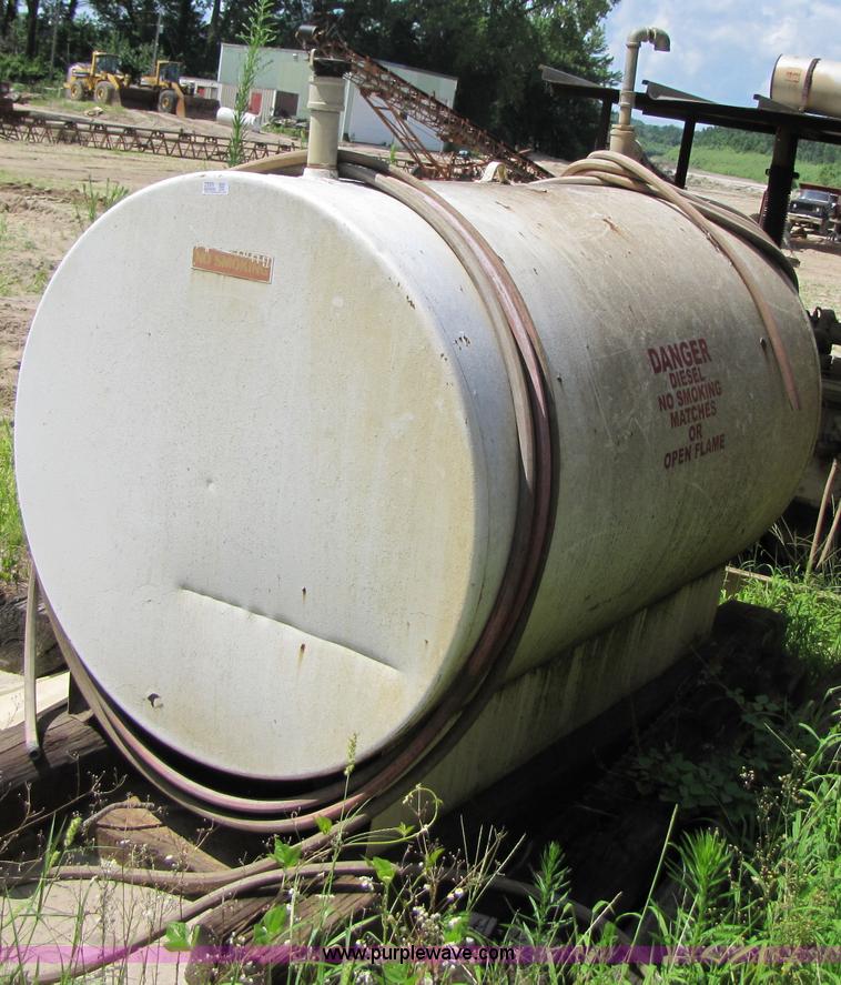 image for item 3595 500 gallon fuel tank