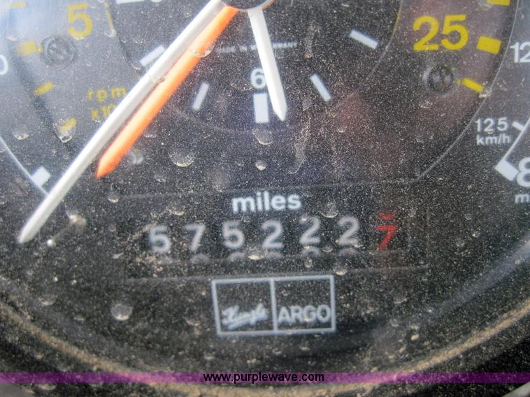 image for item 4000 1990 International Series 9400 semi truck