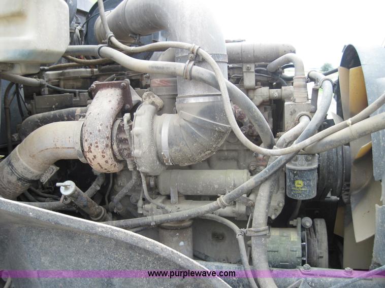 image for item 4000 1990 International Series 9400 semi truck