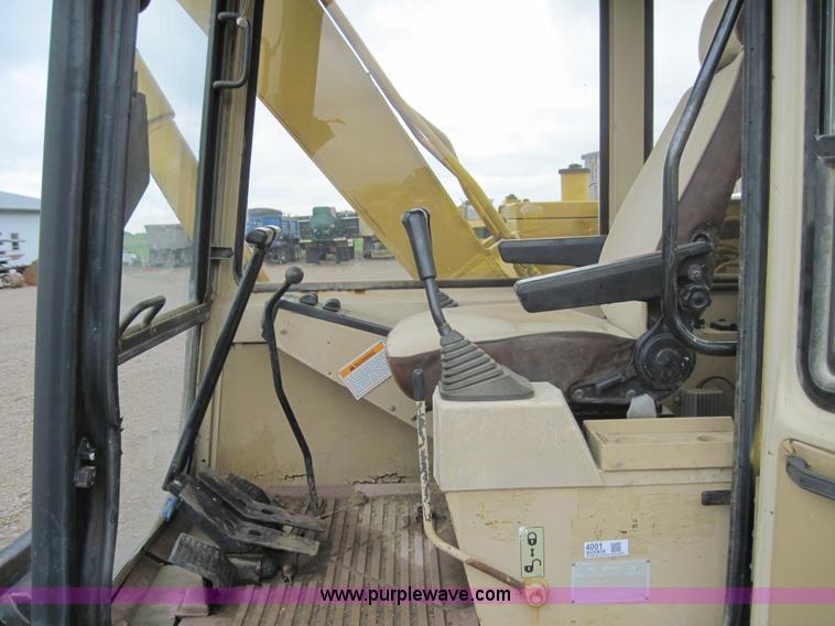 image for item 4001 1995 Caterpillar 307 excavator