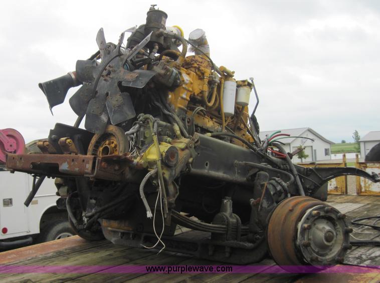 image for item 4007 1986 Caterpillar 3406B engine with Eaton Fuller nine speed transmission