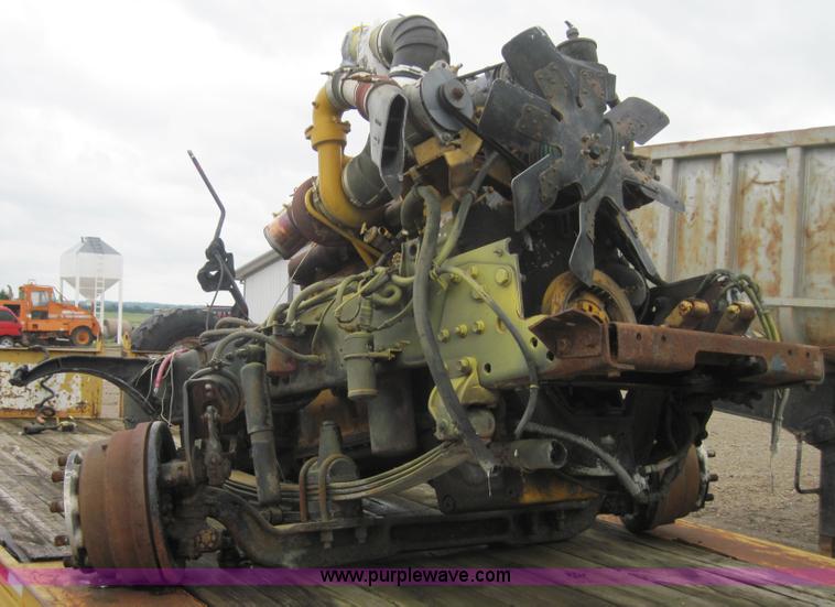 image for item 4007 1986 Caterpillar 3406B engine with Eaton Fuller nine speed transmission