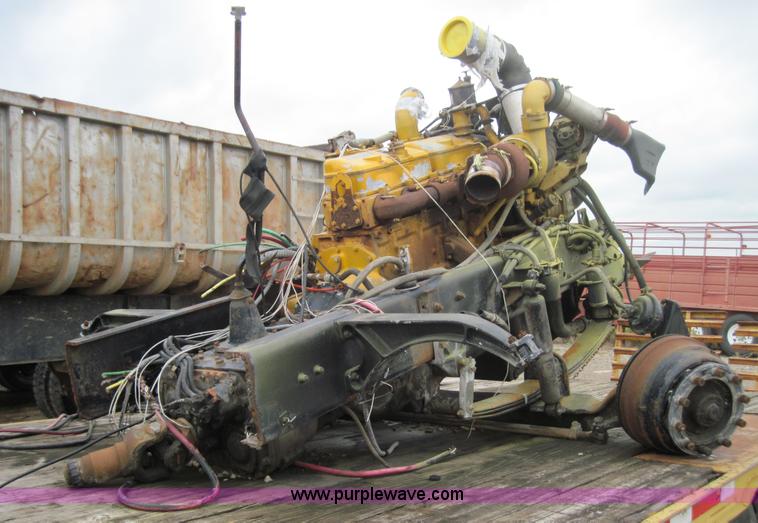 image for item 4007 1986 Caterpillar 3406B engine with Eaton Fuller nine speed transmission