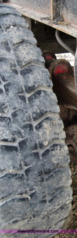 image for item 4009 1979 Fruehauf 24' dump trailer