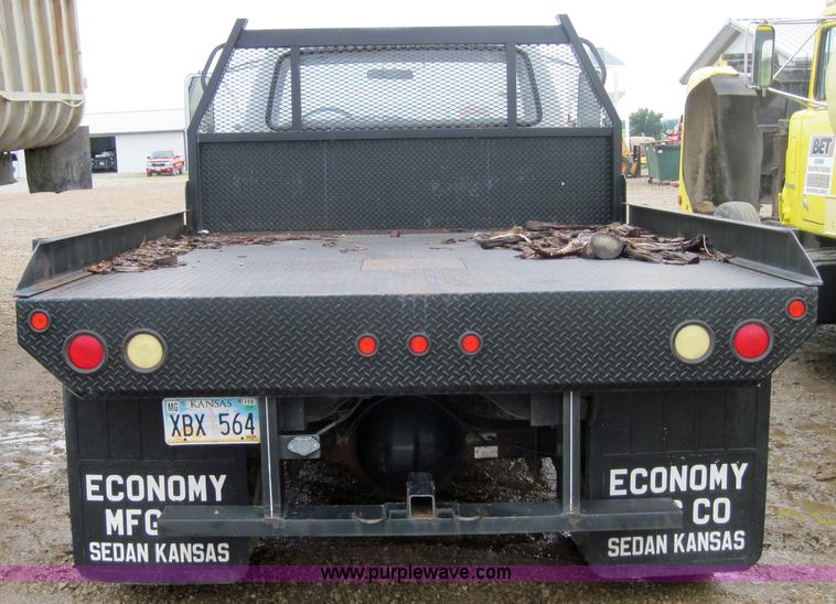 image for item 4010 1981 Ford Medium Heavy F600 truck