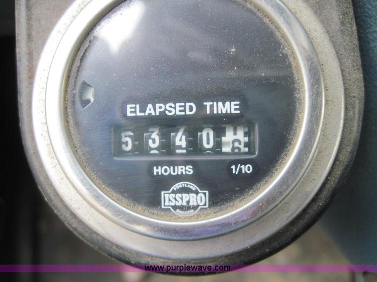 image for item 4010 1981 Ford Medium Heavy F600 truck