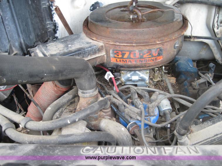 image for item 4010 1981 Ford Medium Heavy F600 truck