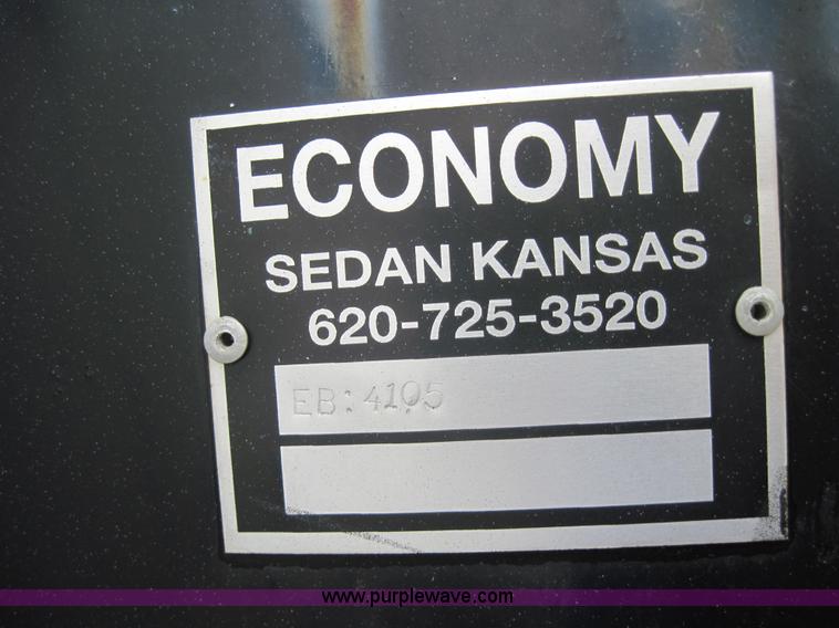 image for item 4010 1981 Ford Medium Heavy F600 truck