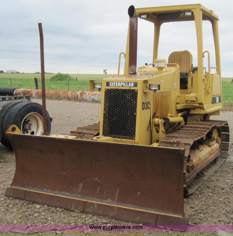image for item 4012 1989 Caterpillar D3C dozer