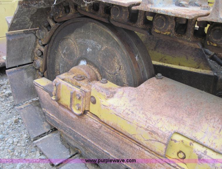 image for item 4012 1989 Caterpillar D3C dozer