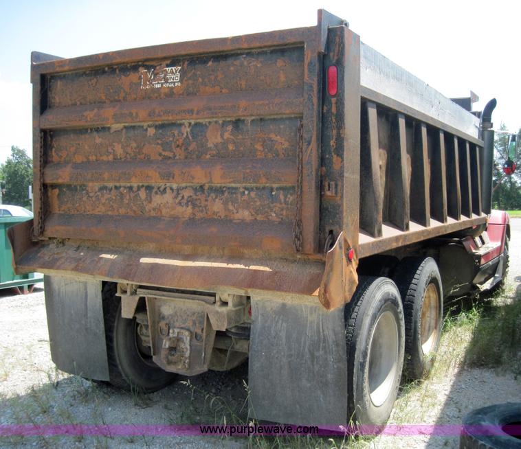 image for item 4475 1989 Freightliner Conventional FLD dump truck