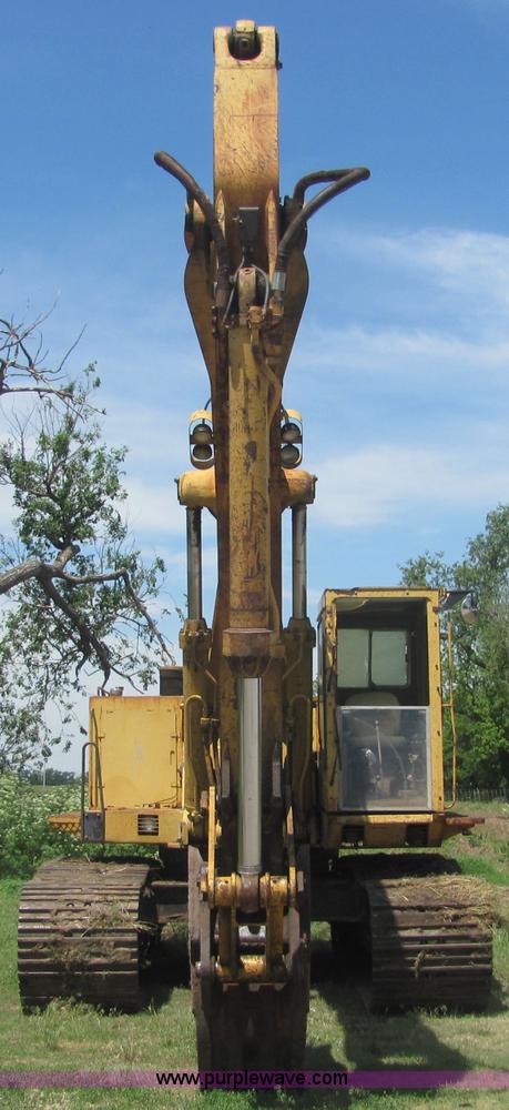 image for item 4617 1989 Caterpillar 235C excavator