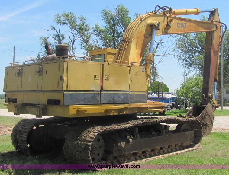 image for item 4617 1989 Caterpillar 235C excavator