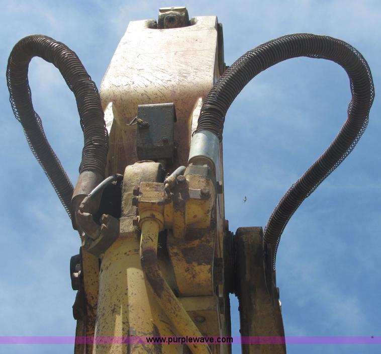 image for item 4617 1989 Caterpillar 235C excavator