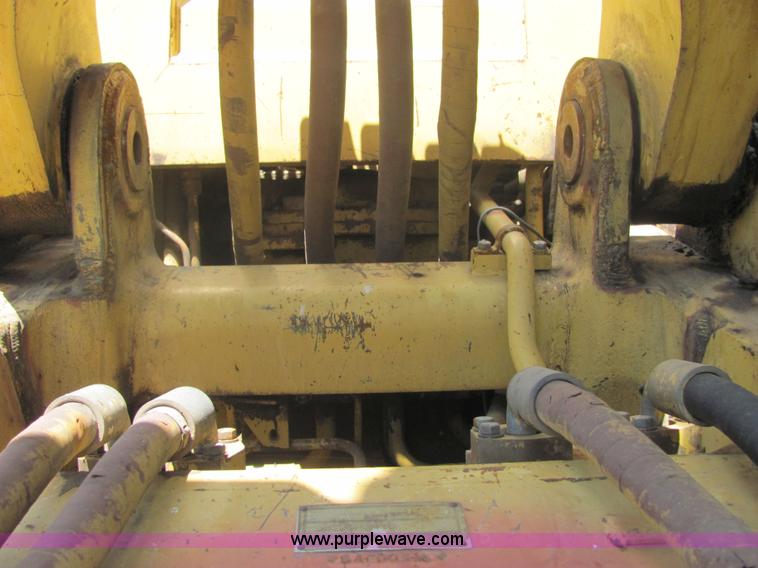 image for item 4617 1989 Caterpillar 235C excavator