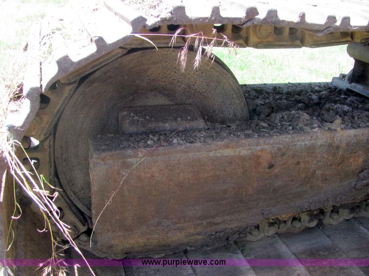 image for item 4617 1989 Caterpillar 235C excavator