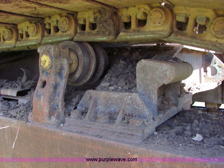 image for item 4617 1989 Caterpillar 235C excavator