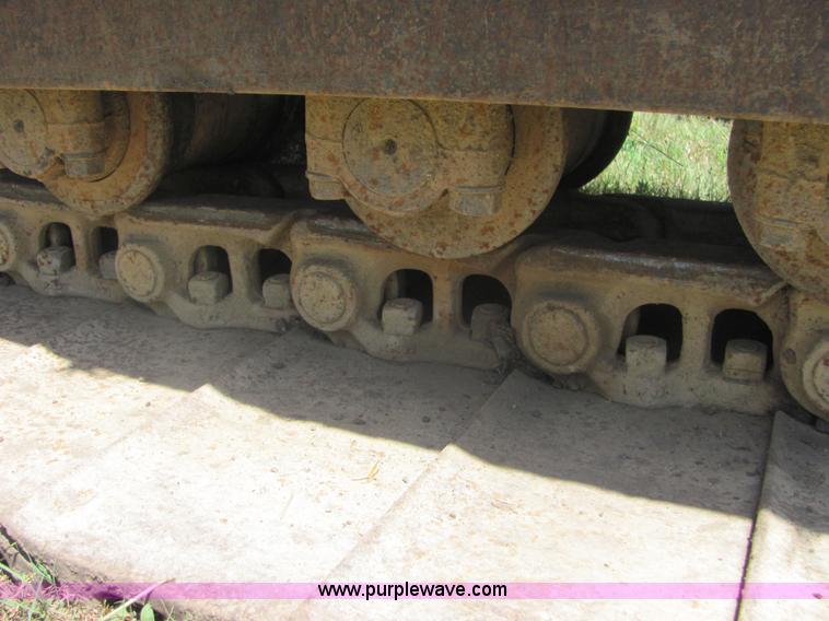 image for item 4617 1989 Caterpillar 235C excavator