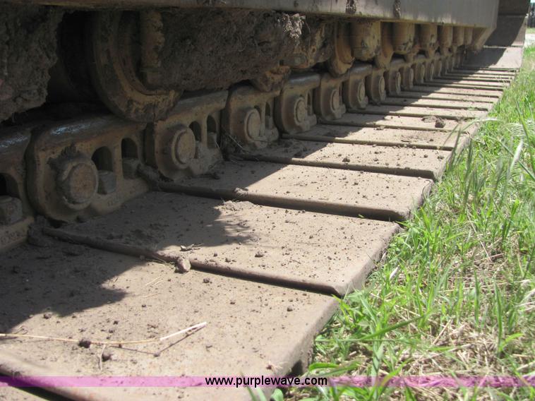 image for item 4617 1989 Caterpillar 235C excavator