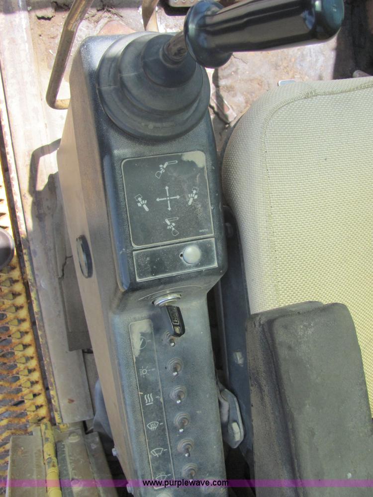 image for item 4617 1989 Caterpillar 235C excavator