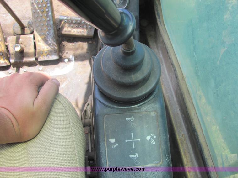 image for item 4617 1989 Caterpillar 235C excavator