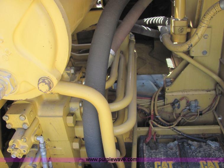 image for item 4617 1989 Caterpillar 235C excavator