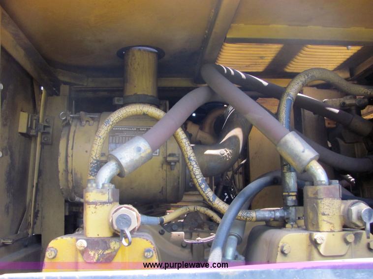 image for item 4617 1989 Caterpillar 235C excavator