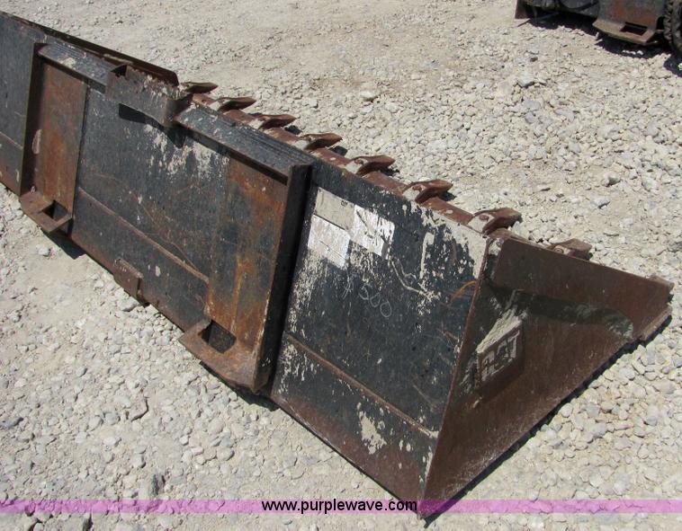 image for item 4743 Caterpillar 78" skid steer bucket